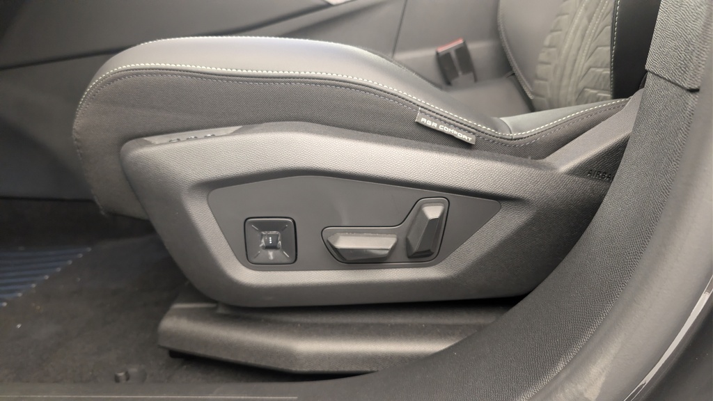 Peugeot 5008 HYBRID 145CH E-DCS6 GT