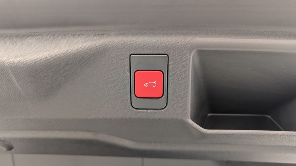 Peugeot 5008 HYBRID 145CH E-DCS6 GT
