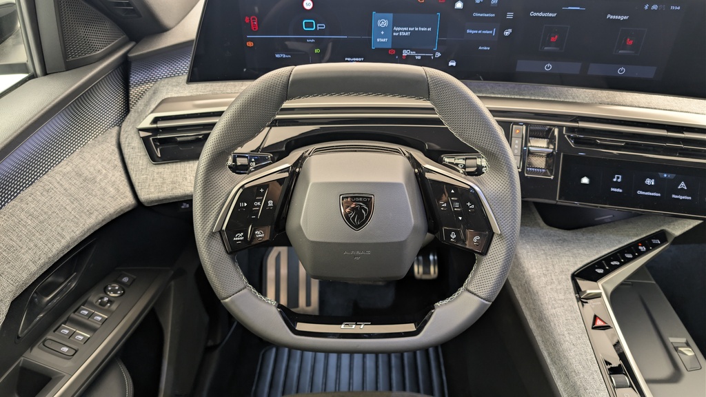 Peugeot 5008 HYBRID 145CH E-DCS6 GT