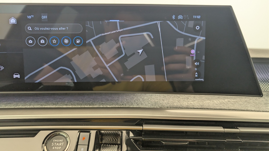 Peugeot 5008 HYBRID 145CH E-DCS6 GT