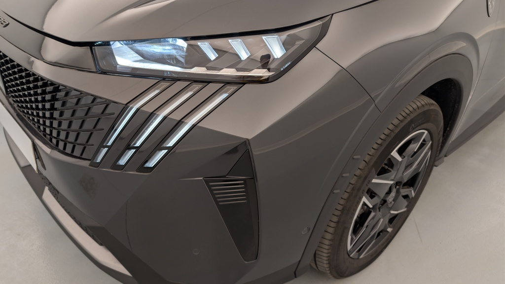 Peugeot 5008 HYBRID 145CH E-DCS6 GT