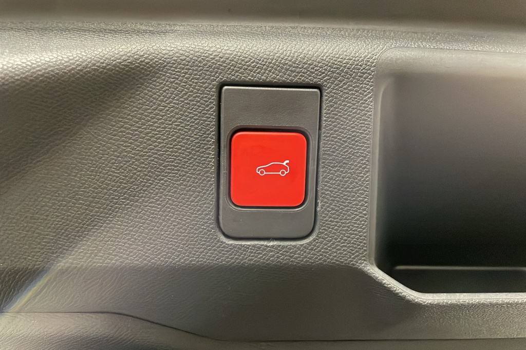 Peugeot 5008 HYBRID 145CH E-DCS6 GT