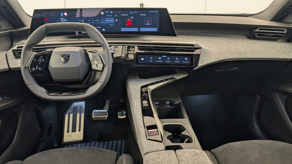 Peugeot 5008 HYBRID 145CH E-DCS6 GT