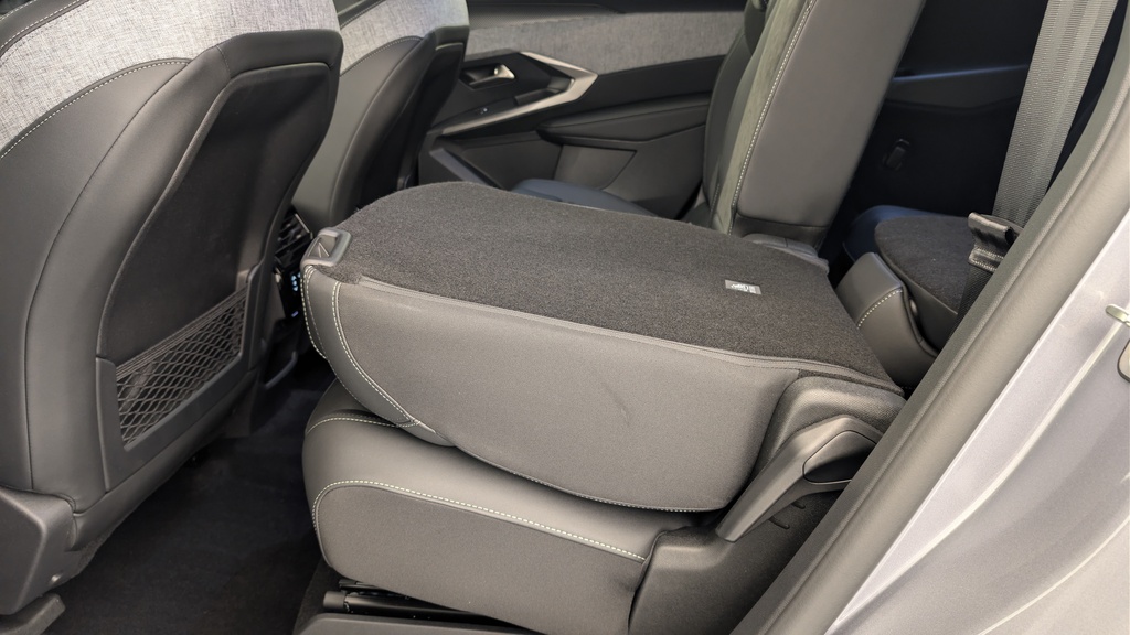 Peugeot 5008 HYBRID 145CH E-DCS6 GT