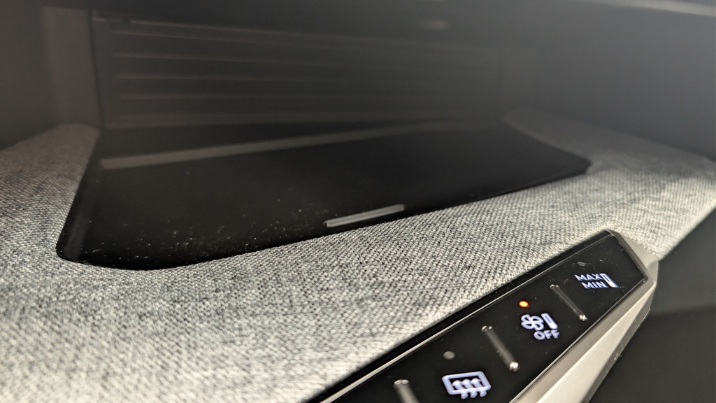 Peugeot 5008 HYBRID 145CH E-DCS6 GT