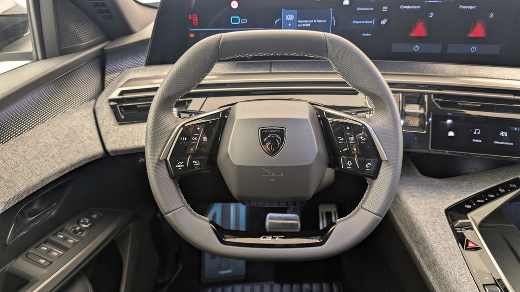 Peugeot 5008 HYBRID 145CH E-DCS6 GT