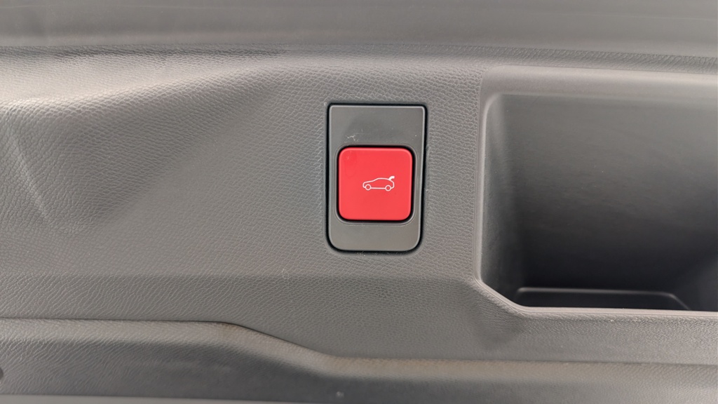 Peugeot 5008 HYBRID 145CH E-DCS6 GT