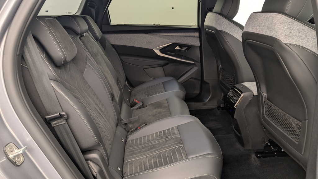 Peugeot 5008 HYBRID 145CH E-DCS6 GT
