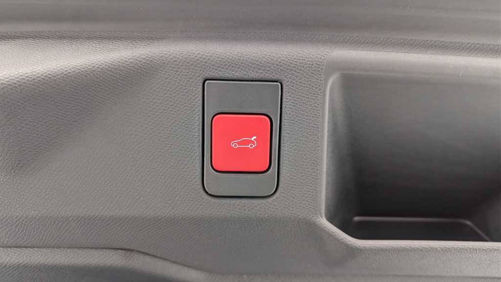 Peugeot 5008 HYBRID 145CH E-DCS6 GT