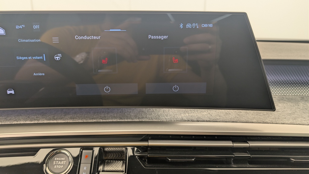 Peugeot 5008 HYBRID 145CH E-DCS6 GT