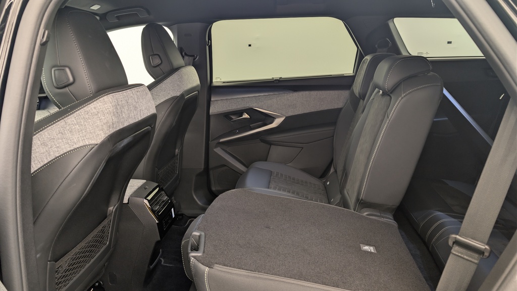 Peugeot 5008 HYBRID 145CH E-DCS6 GT