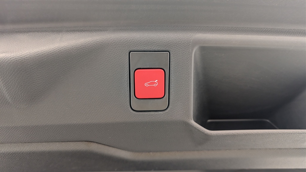 Peugeot 5008 HYBRID 145CH E-DCS6 GT