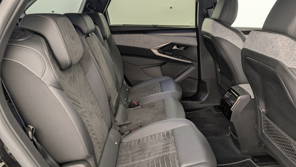 Peugeot 5008 HYBRID 145CH E-DCS6 GT