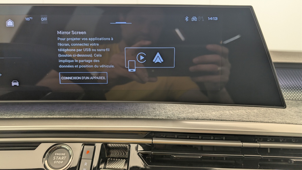 Peugeot 5008 HYBRID 145CH E-DCS6 GT