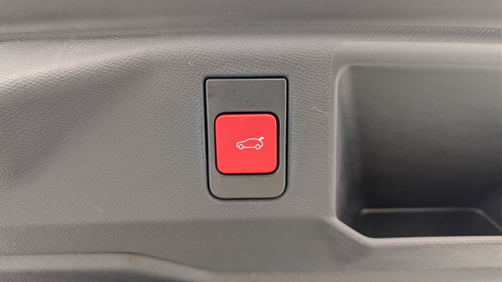 Peugeot 5008 HYBRID 145CH E-DCS6 GT