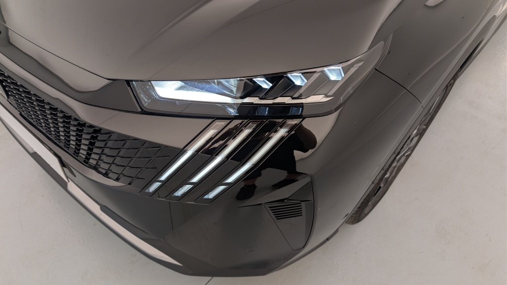 Peugeot 5008 HYBRID 145CH E-DCS6 GT