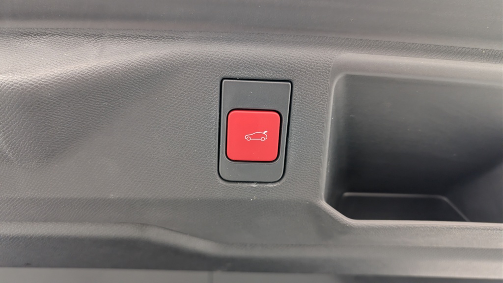 Peugeot 5008 HYBRID 145CH E-DCS6 GT