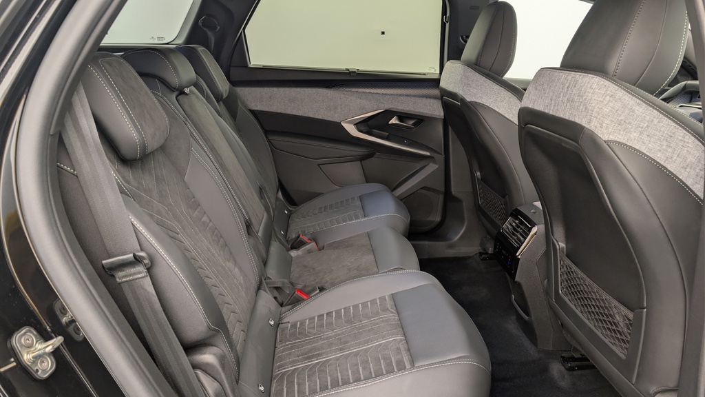 Peugeot 5008 HYBRID 145CH E-DCS6 GT