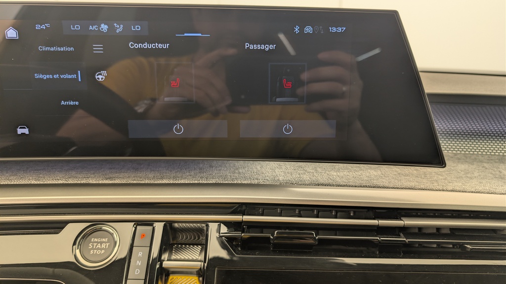 Peugeot 5008 HYBRID 145CH E-DCS6 GT