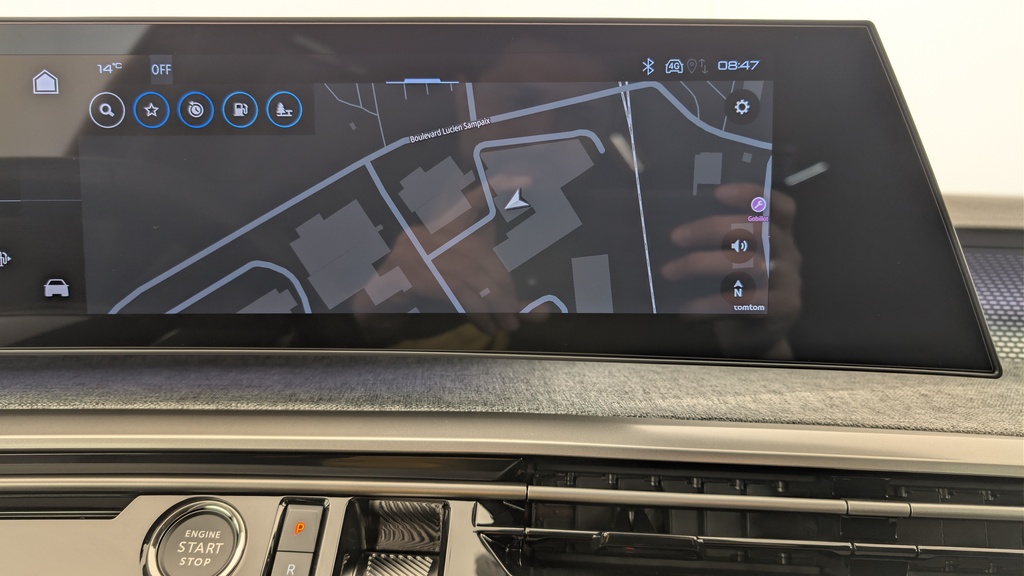 Peugeot 5008 HYBRID 145CH E-DCS6 GT