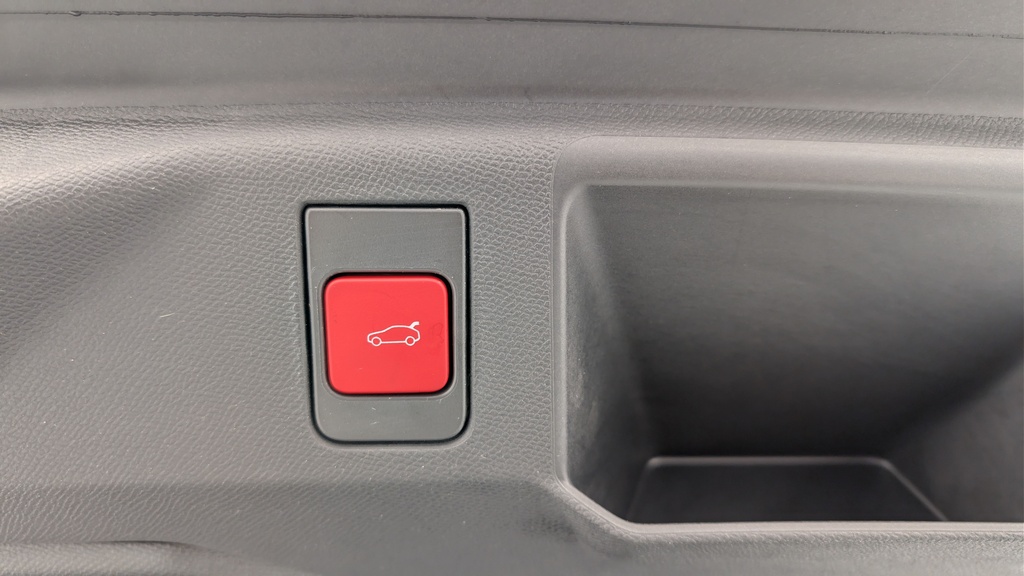 Peugeot 5008 HYBRID 145CH E-DCS6 GT