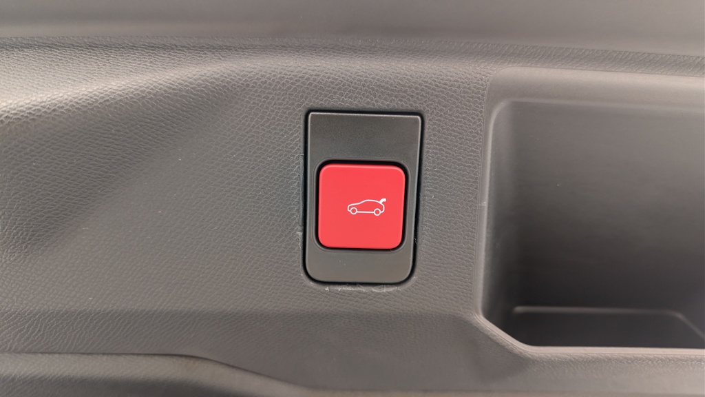 Peugeot 5008 HYBRID 145CH E-DCS6 GT