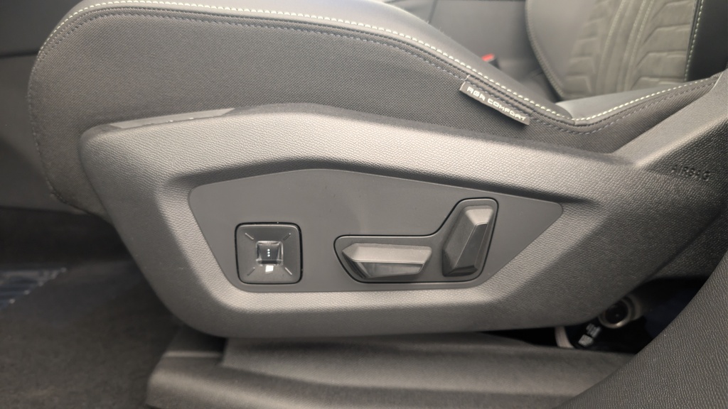Peugeot 5008 HYBRID 145CH E-DCS6 GT