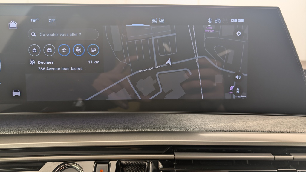 Peugeot 5008 HYBRID 145CH E-DCS6 GT