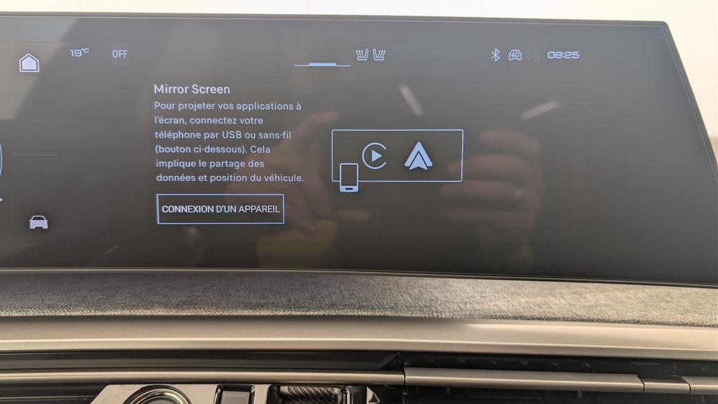 Peugeot 5008 HYBRID 145CH E-DCS6 GT