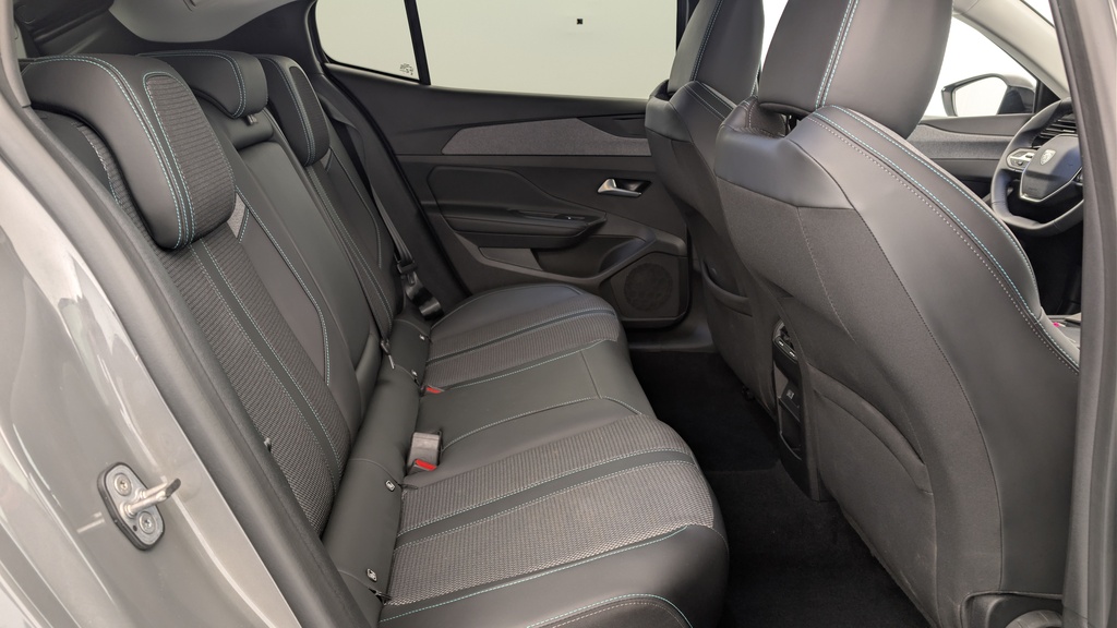 Peugeot 408 Hybrid 145 e-DCS6 Allure