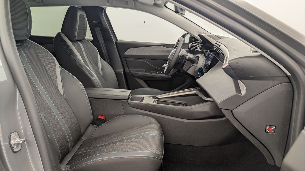 Peugeot 408 Hybrid 145 e-DCS6 Allure