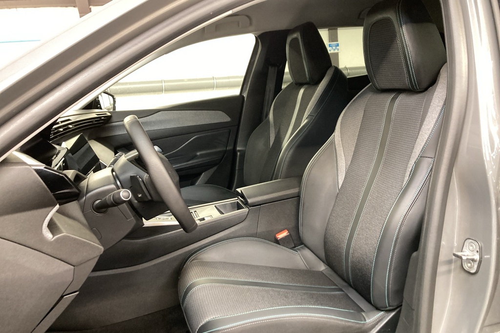 Peugeot 408 Hybrid 145 e-DCS6 Allure