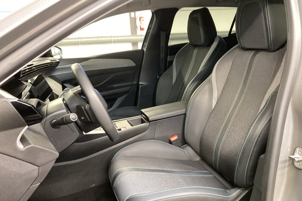 Peugeot 408 Hybrid 145 e-DCS6 Allure
