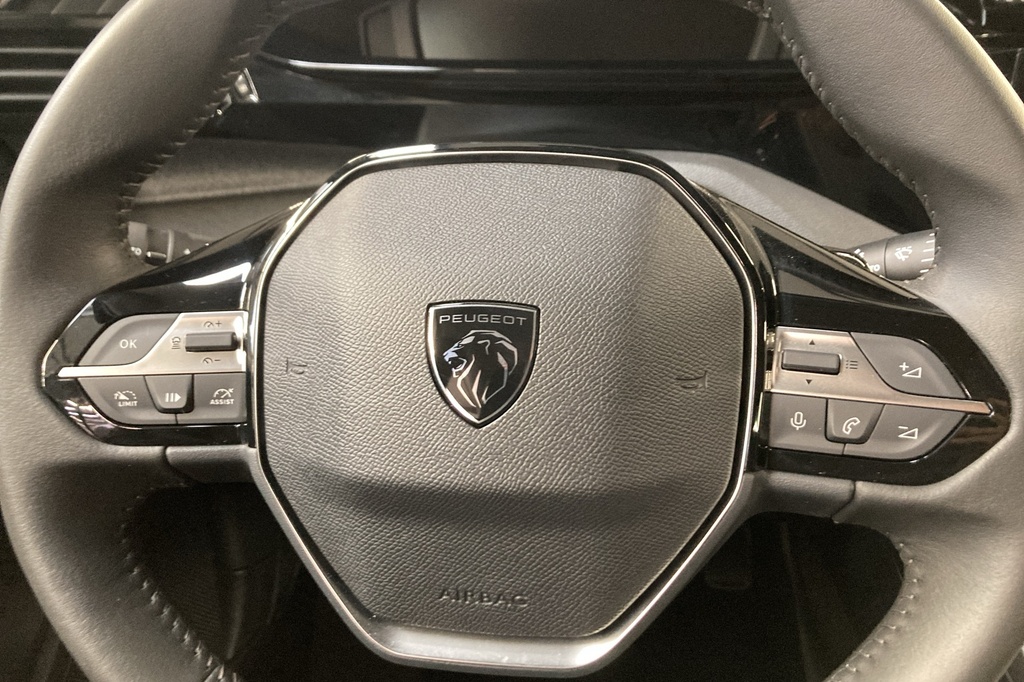 Peugeot 408 Hybrid 145 e-DCS6 Allure
