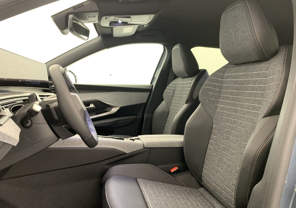 Peugeot 5008 HYBRID 145 CH E-DCS6 ALLURE