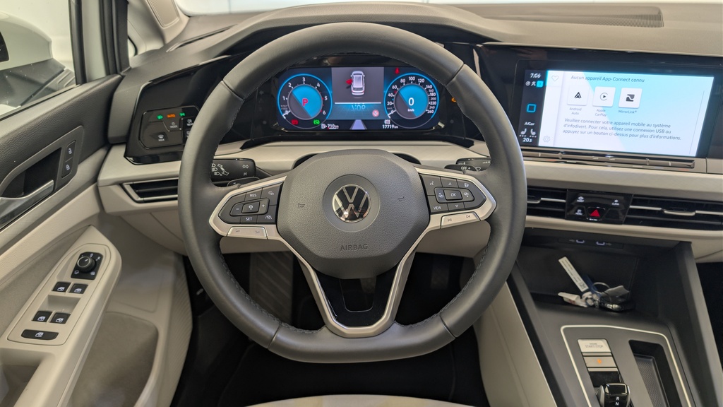 Volkswagen GOLF 8 SW 2.0 TDI SCR 115 DSG7 LIFE