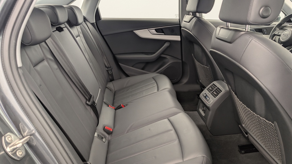 Audi A4 35 TFSI 150 S tronic 7 Design
