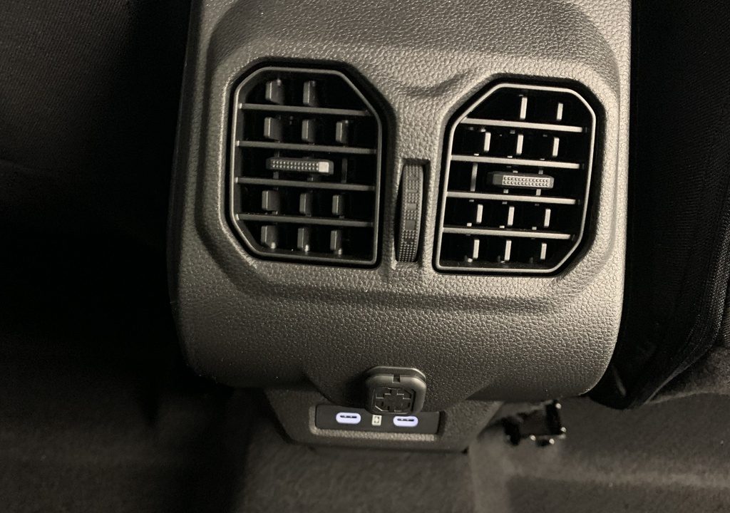 Dacia BIGSTER Mild Hybrid 140 Journey