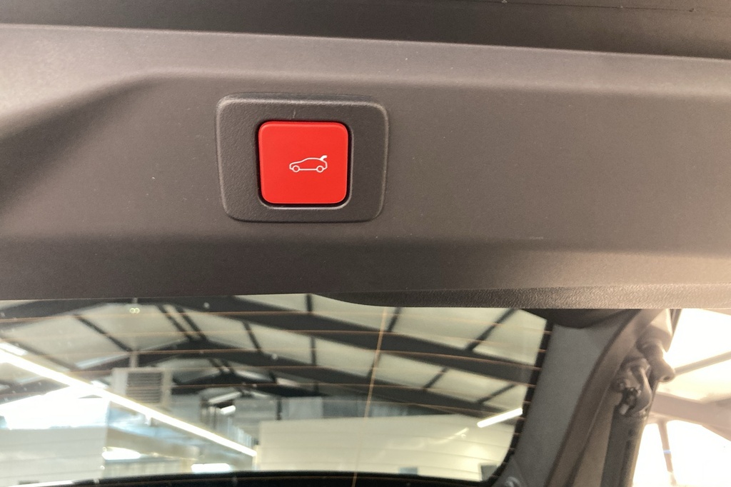 Peugeot 3008 Hybrid 145 e-DCS6 GT