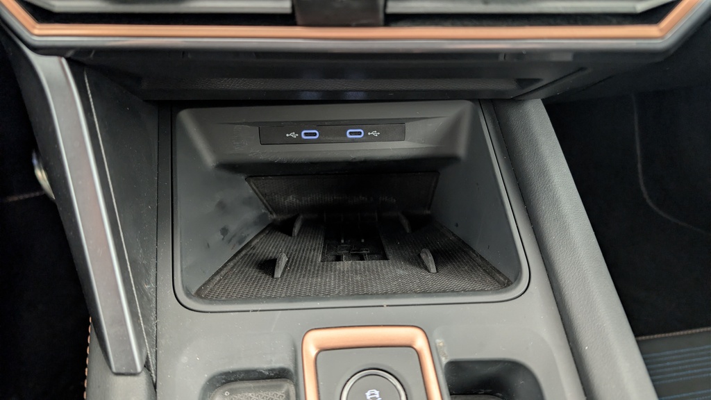 Cupra FORMENTOR NOUVEAU 1.5 ETSI HYBRID 150 CH DSG7 V