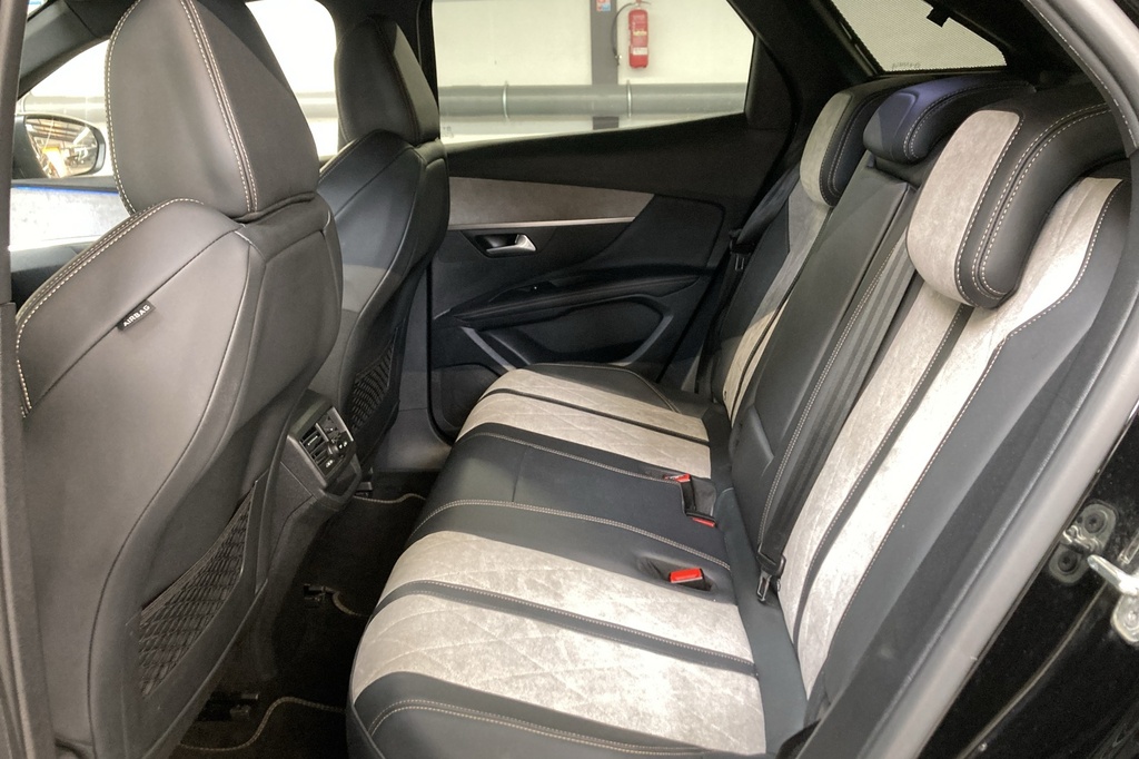 Peugeot 3008 Hybrid4 300 e-EAT8 GT