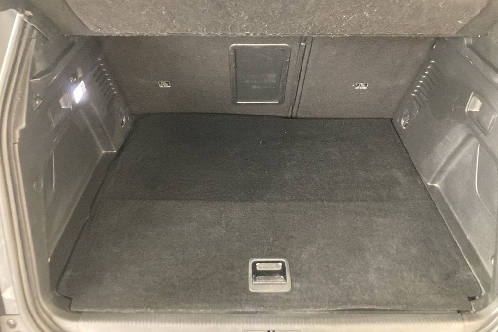 Peugeot 3008 Hybrid4 300 e-EAT8 GT