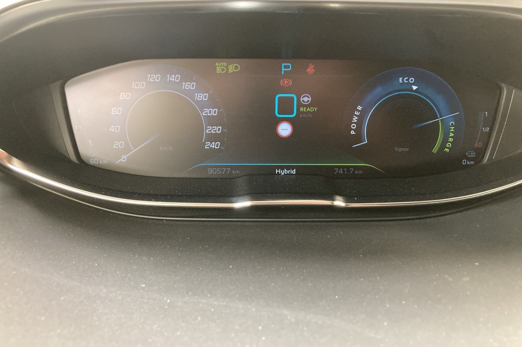 Peugeot 3008 Hybrid4 300 e-EAT8 GT