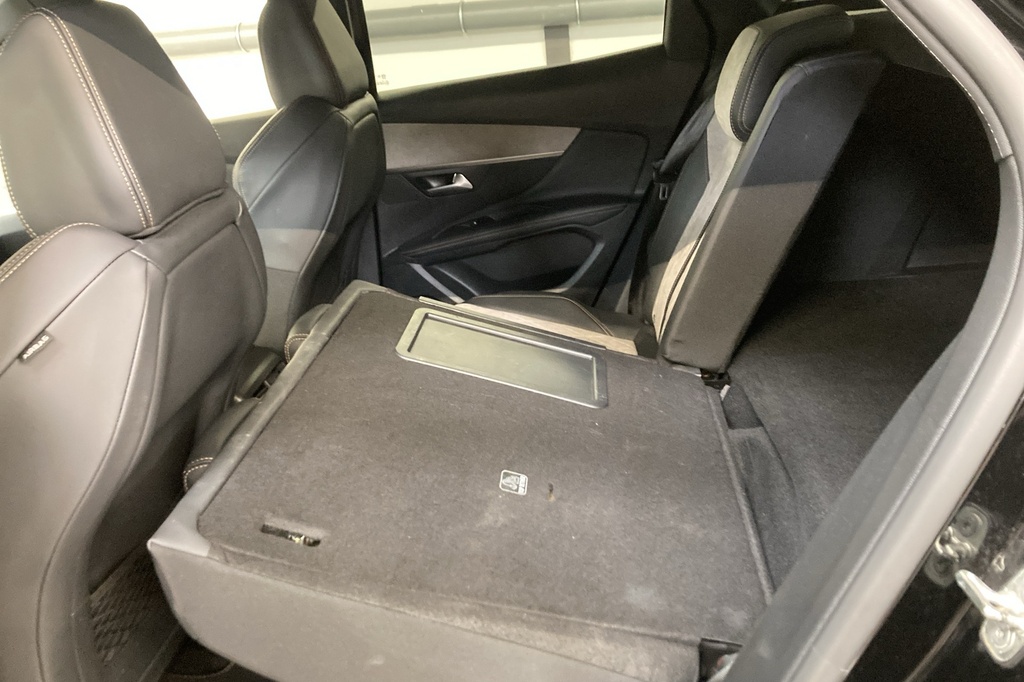Peugeot 3008 Hybrid4 300 e-EAT8 GT