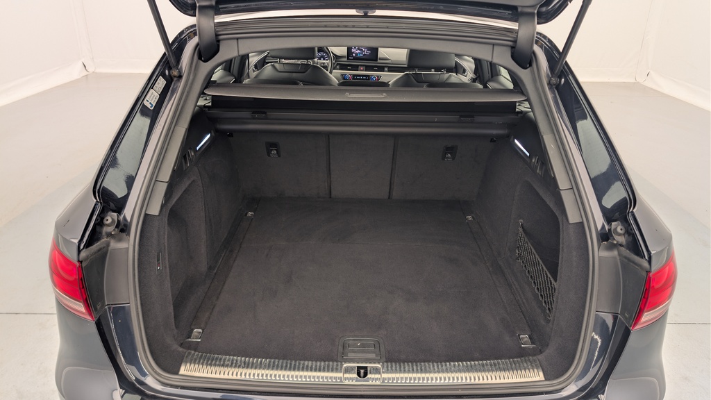 Audi A4 AVANT 2.0 TFSI 252 S TRONIC 7 DESIGN