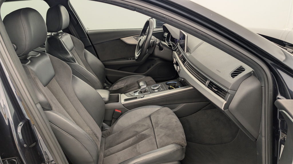 Audi A4 AVANT 2.0 TFSI 252 S TRONIC 7 DESIGN