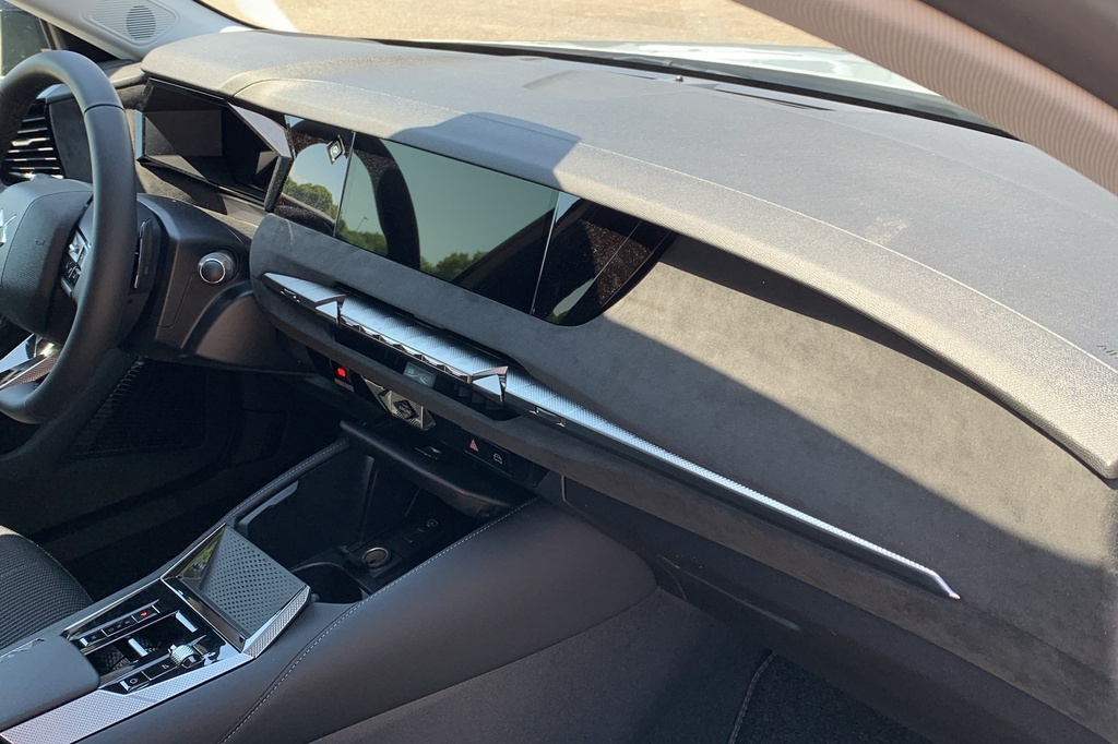 Ds N°4 Hybride 145 e-DCT6 Etoile – Alcantara