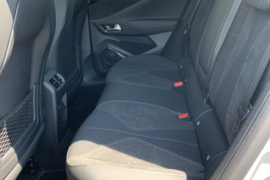 Ds N°4 Hybride 145 e-DCT6 Etoile – Alcantara