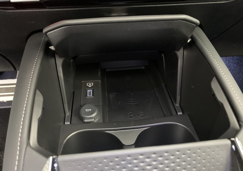 Ds N°4 Hybride 145 e-DCT6 Etoile – Alcantara
