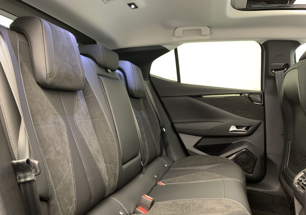 Ds N°4 Hybride 145 e-DCT6 Etoile – Alcantara